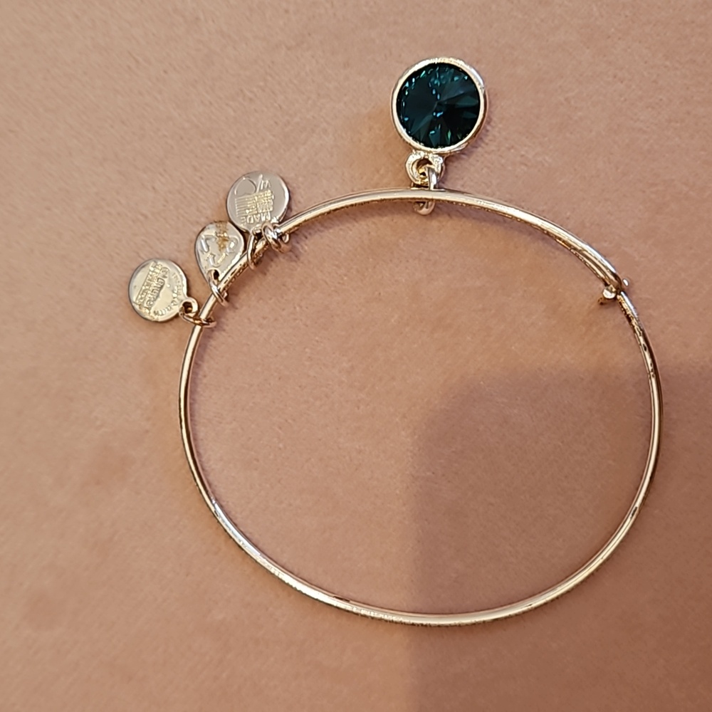 Alex and Ani May (Emerald) Birthstone Bracelet